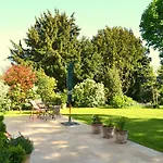 Clos De Bellefontaine Bed & Breakfast