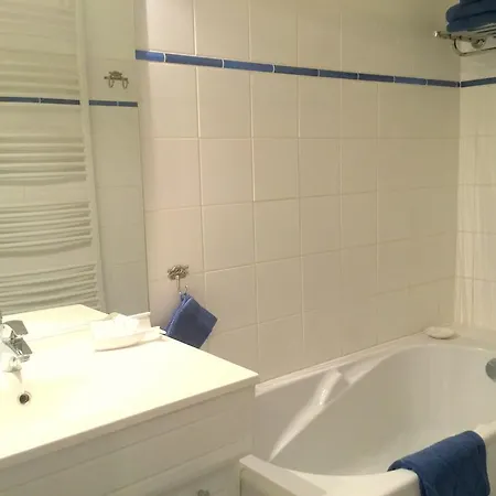 Clos De Bellefontaine Bed & Breakfast 4*